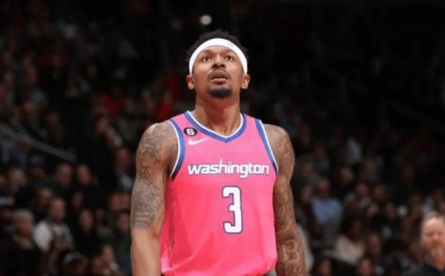 开云体育app下载-比尔：博彩的肮脏行为很多 无缘季后赛我也很无奈