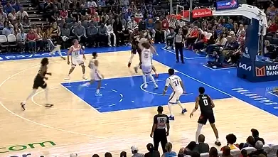 开云体育app全站-布耶径直杀入禁区上篮再中，太阳领先雷霆至20分